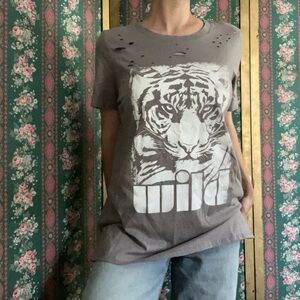 🐅 WILD Tiger distressed tee from Broadway Boutique  - size small